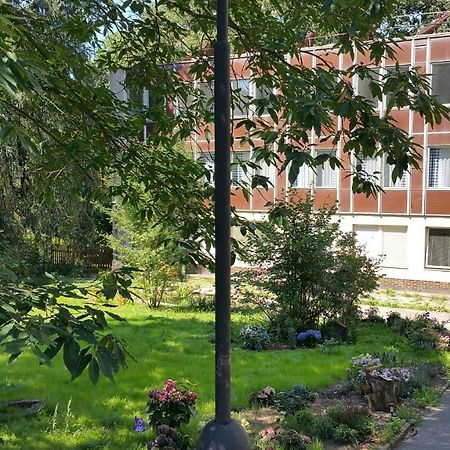 Hotel Hlaska Zlenice Bagian luar foto