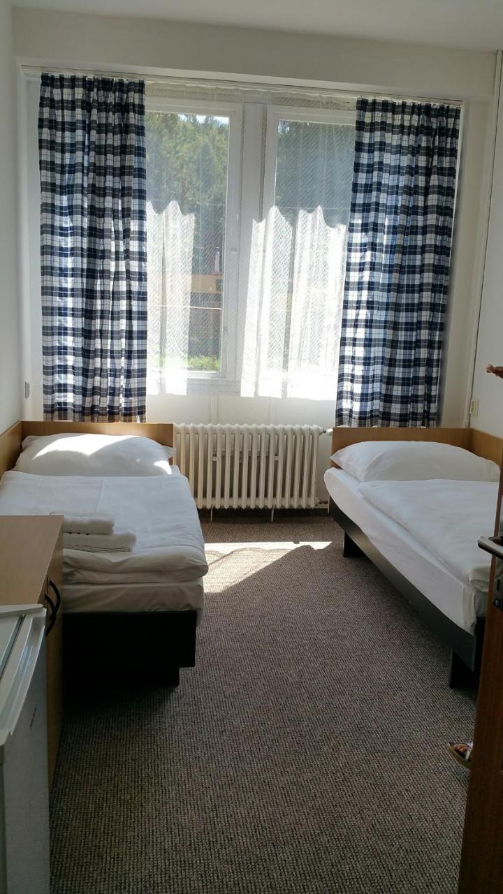 Hotel Hlaska Zlenice Ruang foto
