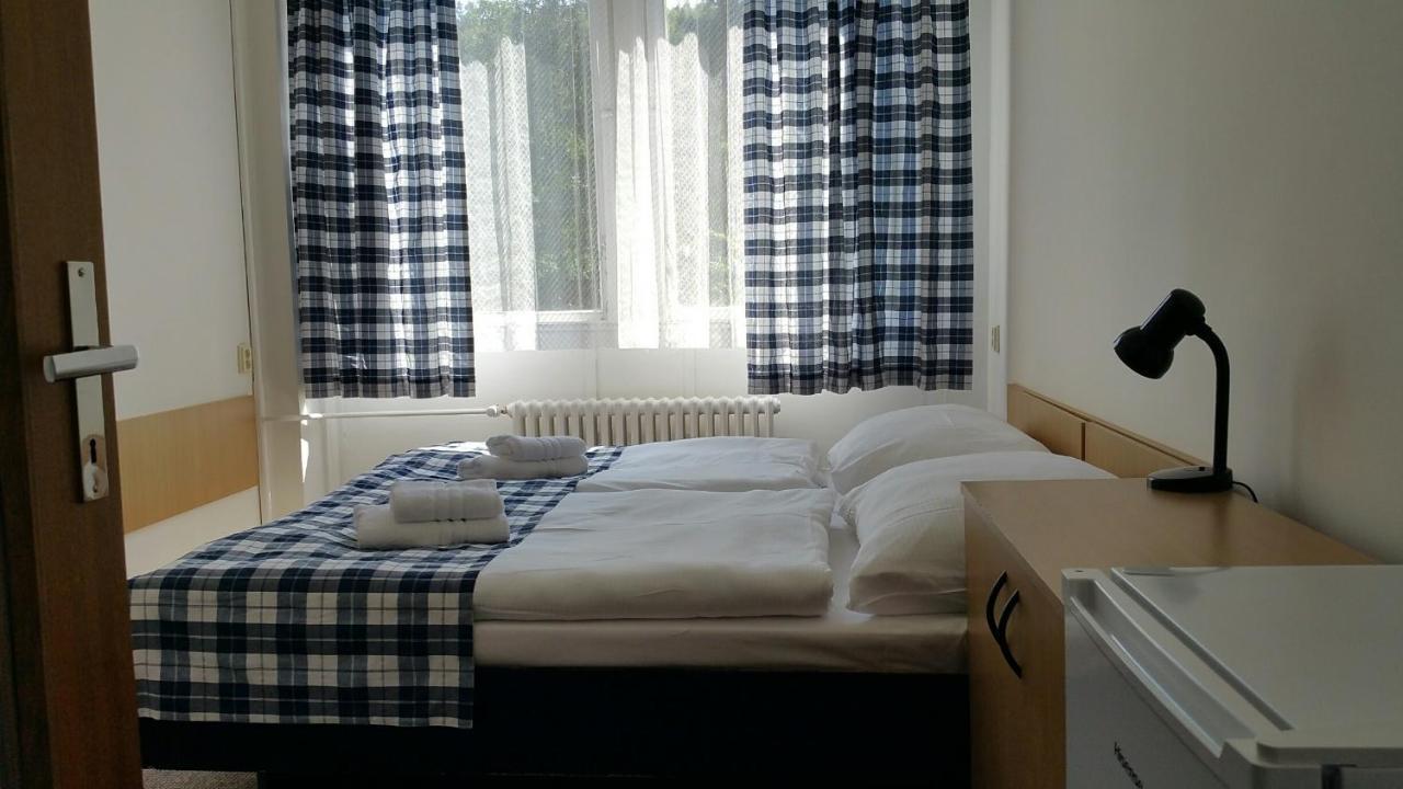 Hotel Hlaska Zlenice Ruang foto