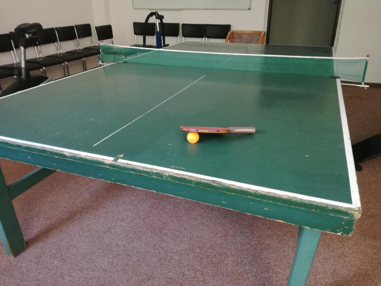 Hotel Hlaska Zlenice Bagian luar foto